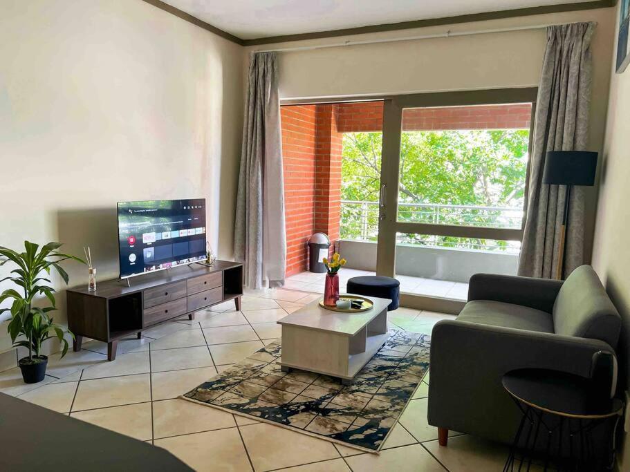 Stunning 1 Bedroom Apartment Sandton Bagian luar foto